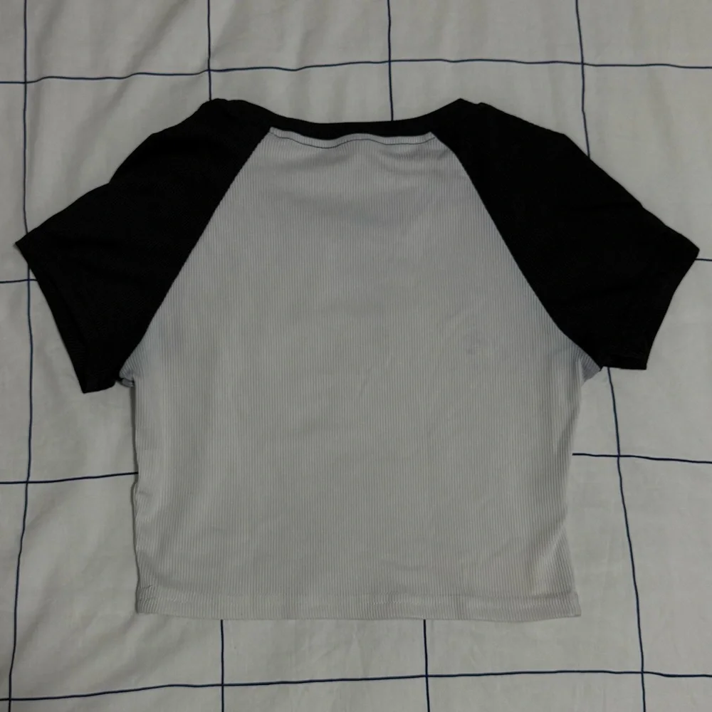 Monochrome Ribbed Top - Picture 4 of 4